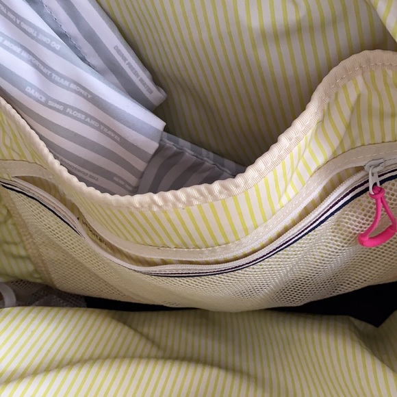 Lululemon limited edition “bowling” bag main image 6